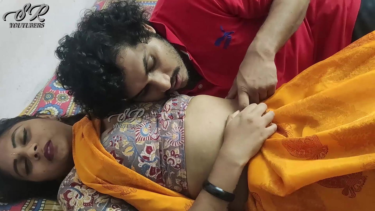 Vaishnavi – Saree Romance With Feet Romance