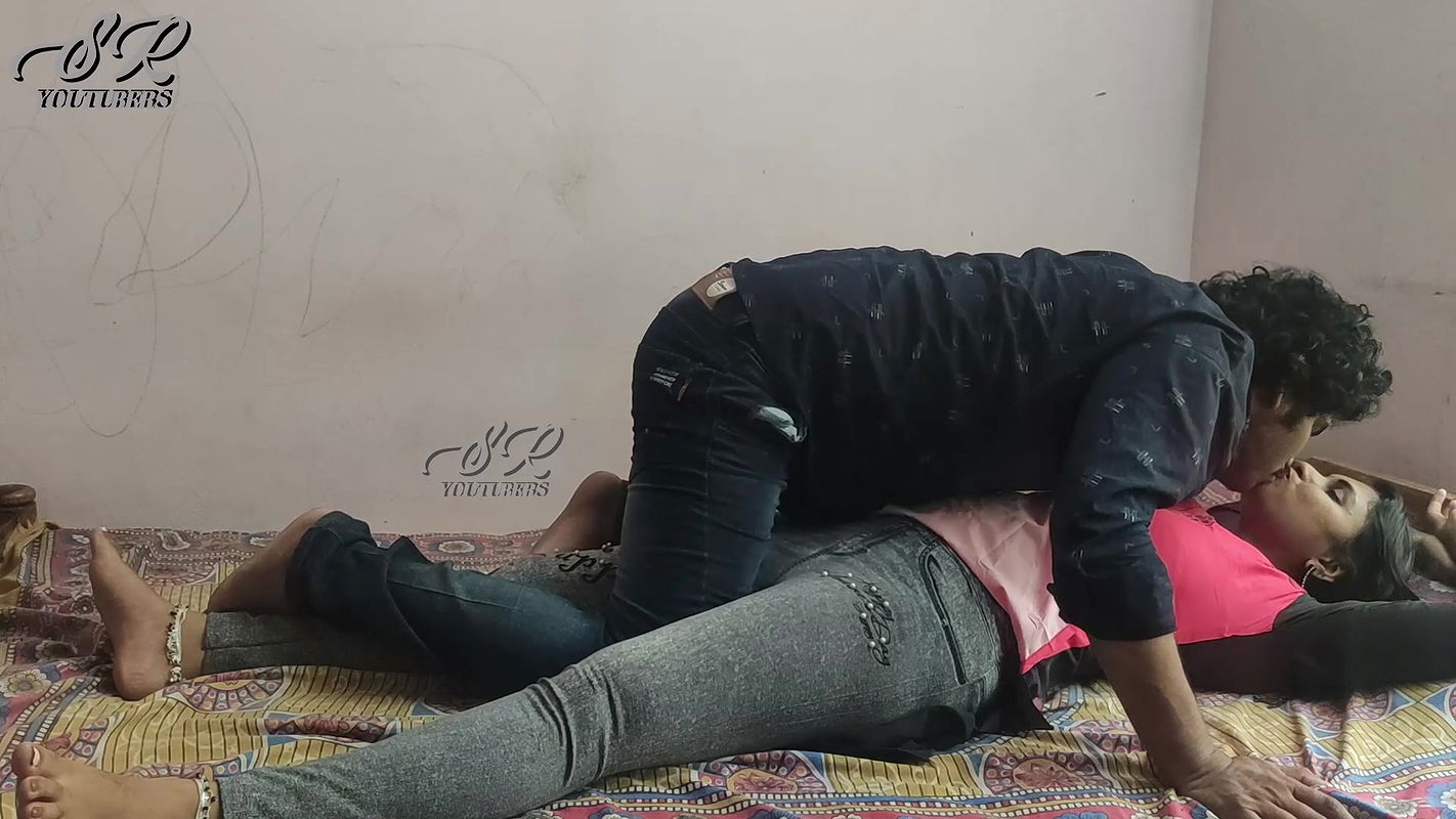 Vaishnavi – Romance Together With Feet