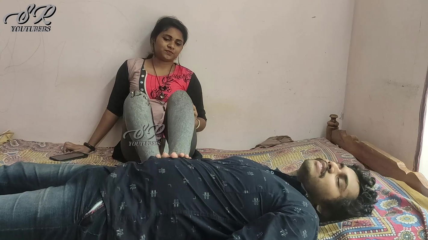 Vaishnavi – Romance Together With Feet