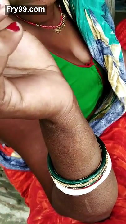 Desi village bhabi big boobs