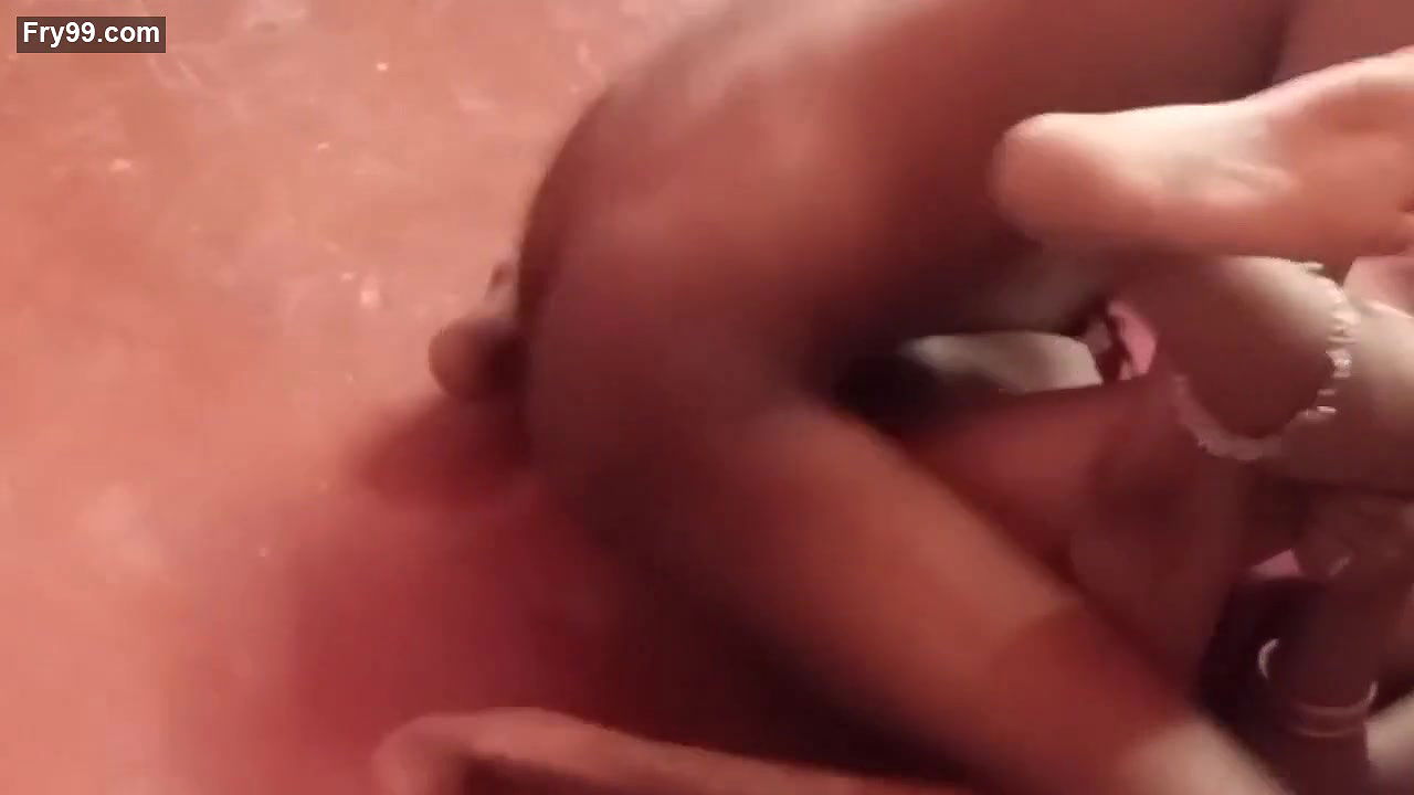 Devar fucks sexy bhabhi with oil