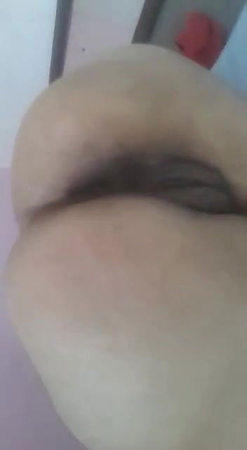 Cute Girl Showing Her Big Ass