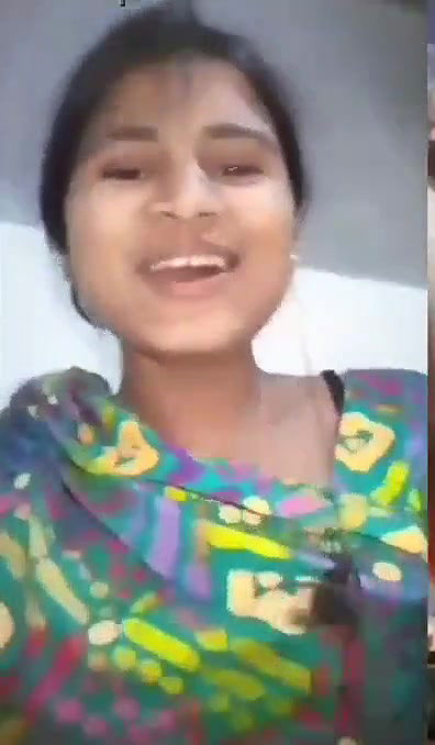 Bangla Girl Showing her Pussy