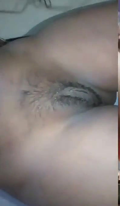 Bangla Girl Showing her Pussy