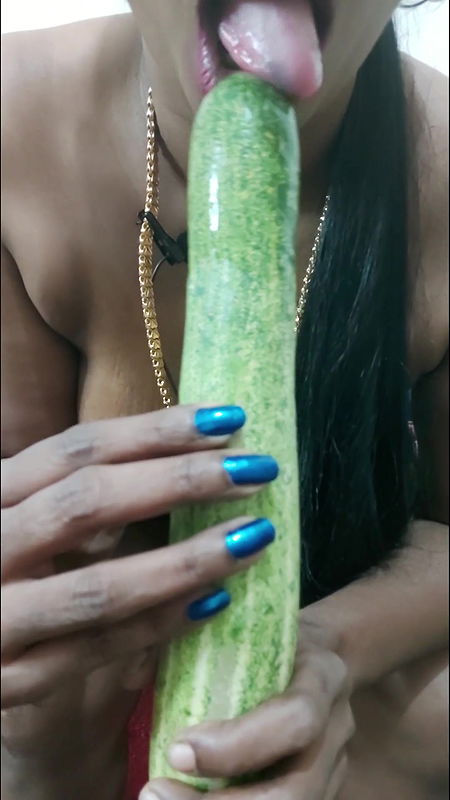 Tamil sheela amma role play, full dirty talk and amma paiyan podura dream talk, vegetable show