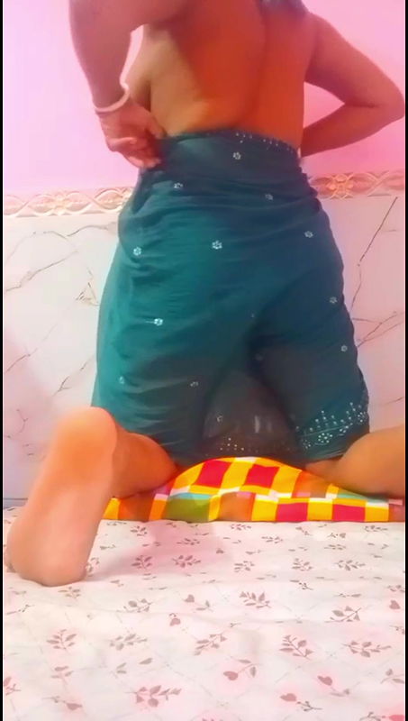 Priyanka bhabi sucking pusssy