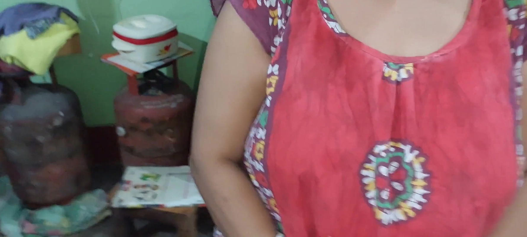 Sasur Ne Bahu ko chusna sikhaya