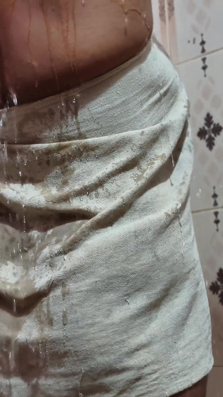 Salem mallu girl bathing