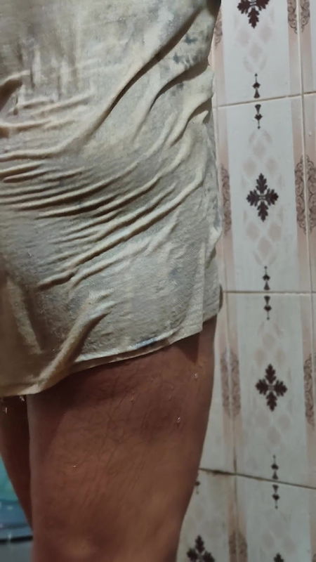 Salem mallu girl bathing