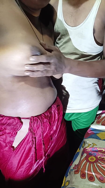 Indian desi girl enjoys sex