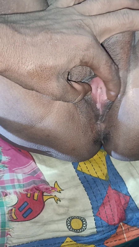 Indian desi girl enjoys sex