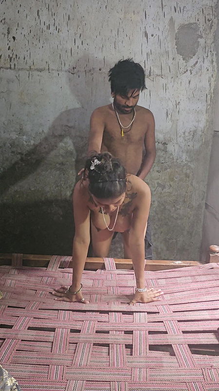 Desi Indian village girl has painful full sex – hindi audio hd