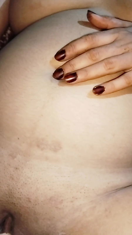 Bangladeshi sexy vabi masturbate her pussy