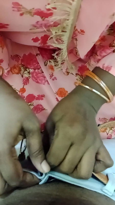 Tamil Desi Wife Sucks Husband’s Big Cock And Finally Swallows Cum