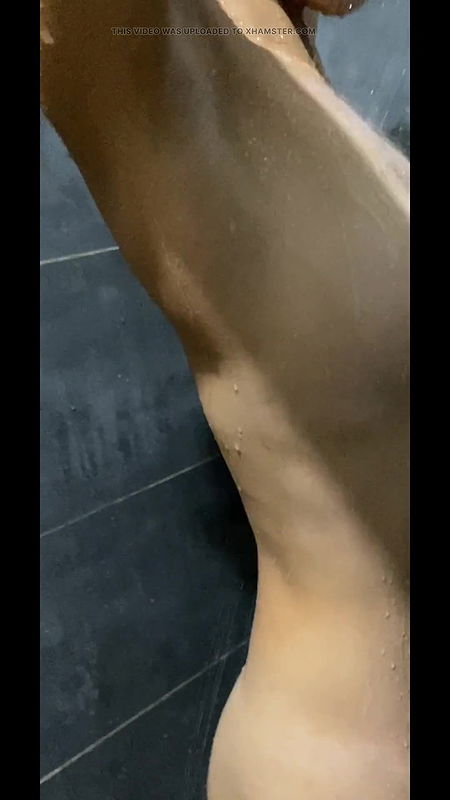 Beautiful and sexy Kitty Kat debut by showering nude