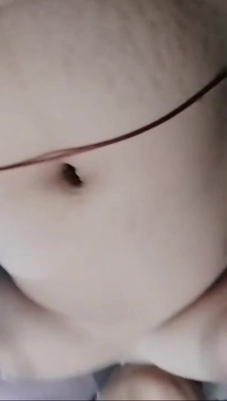 High school chick addicted to hot girls