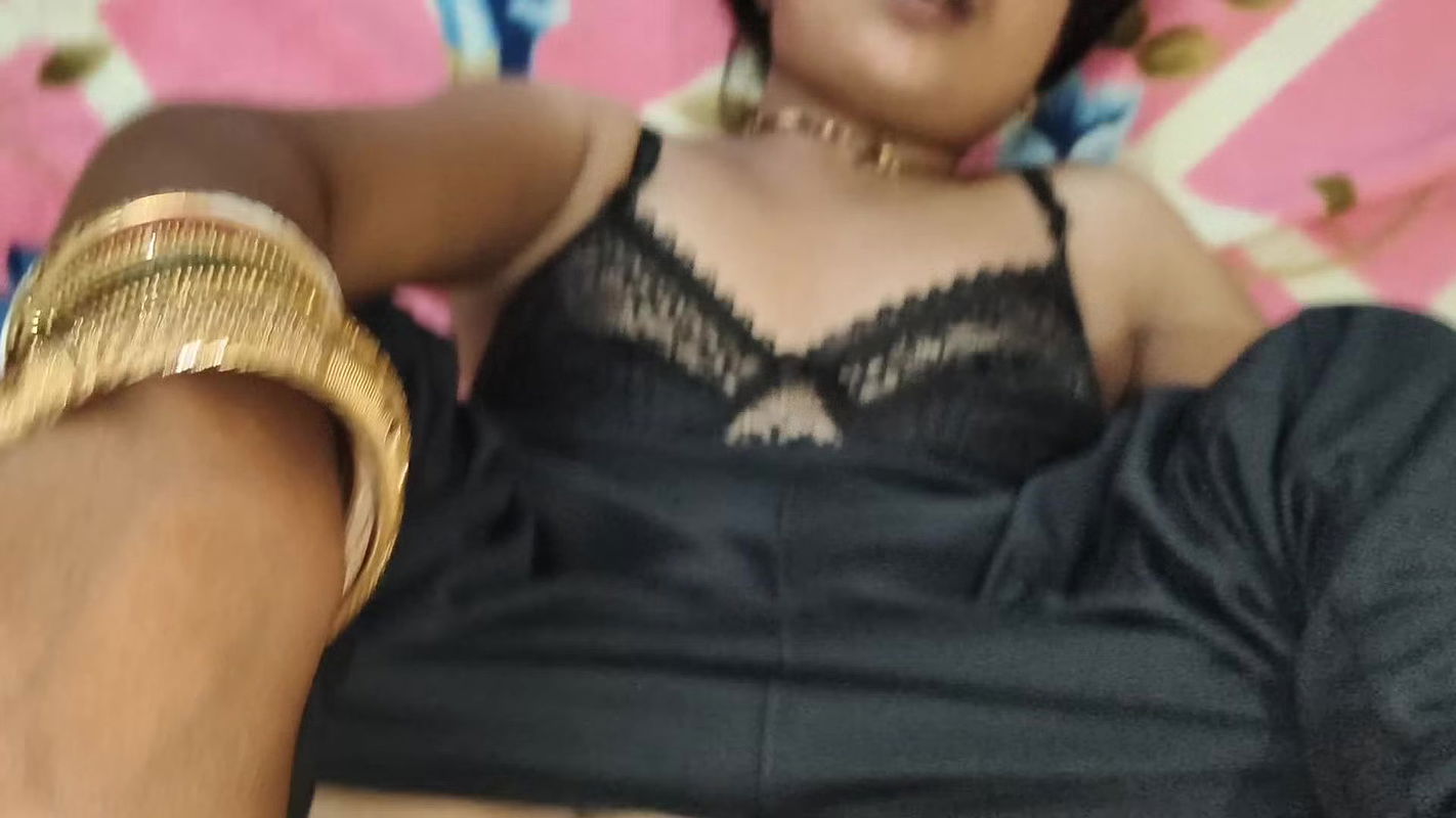 Newly marriage girlfriend boyfriend first night honeymoon fuck video in Indian couples