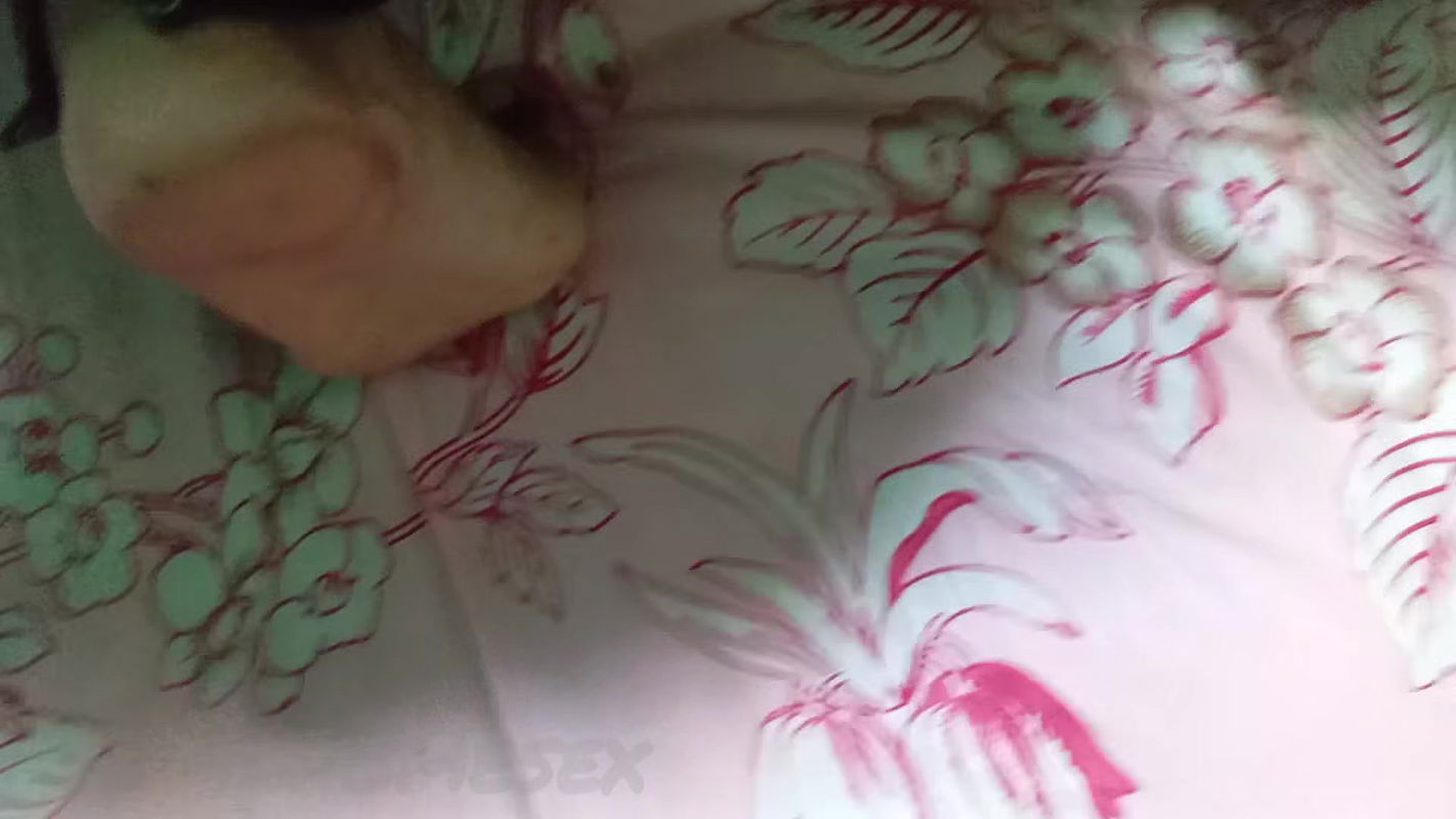 Bengali Bhabhiu2019s Afternoon show her pussy amd ass