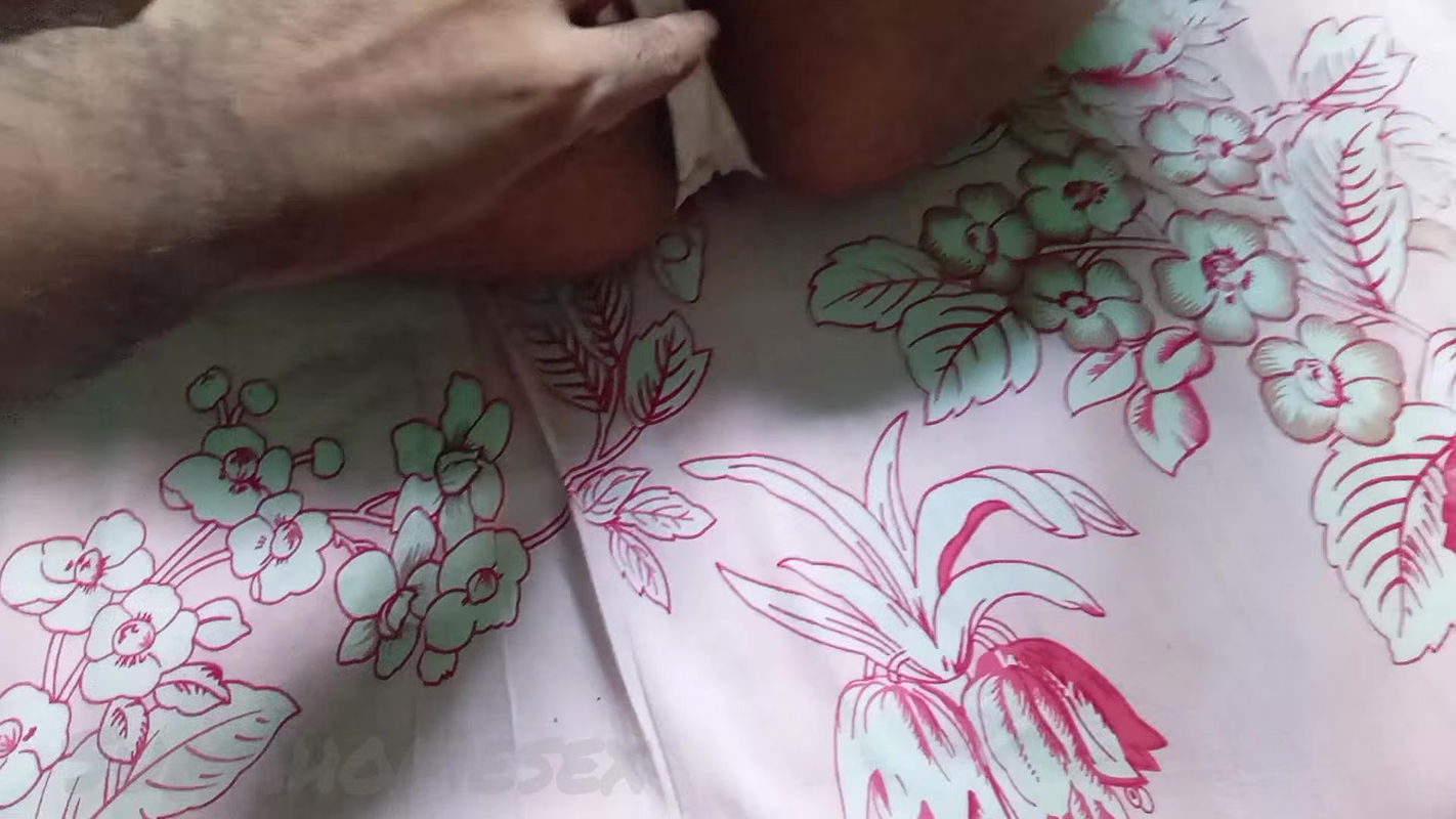 Bengali Bhabhiu2019s Afternoon show her pussy amd ass