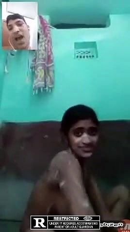 Desi Village teen bathing in vc