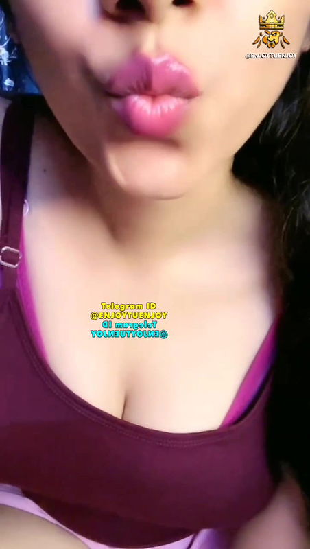 Angelina Amelia Open boobs Show on Tango Live Show