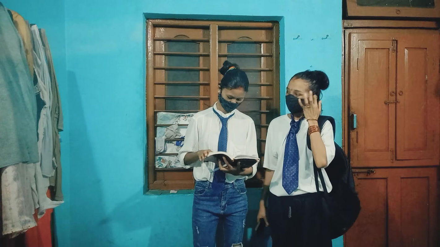 Real School Friends Preeti and Ishu Fuck with Boyfriend BBC XXX video, Desi Indian School Friends sex video, Xxxx Hindi Audio