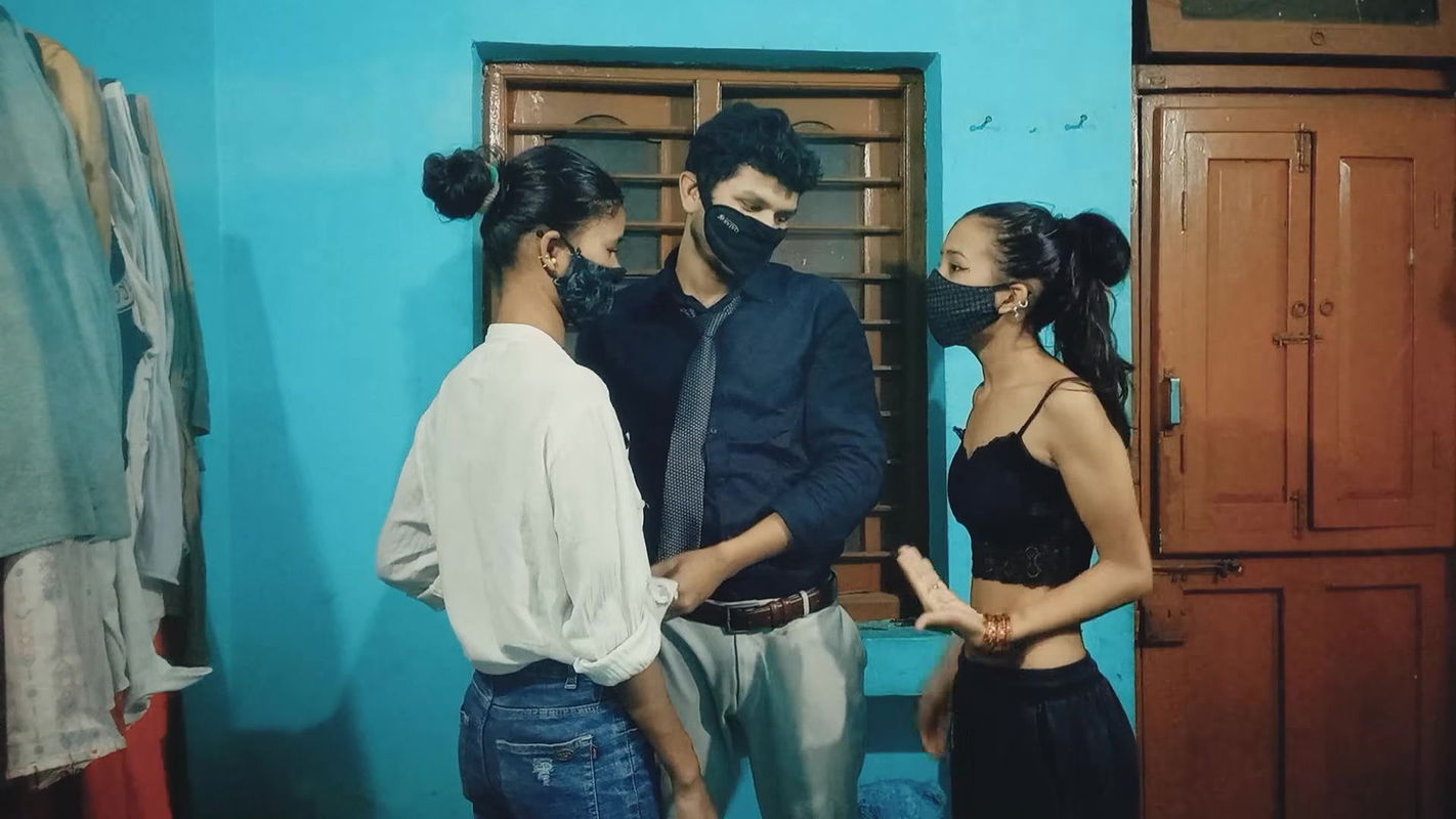 Real School Friends Preeti and Ishu Fuck with Boyfriend BBC XXX video, Desi Indian School Friends sex video, Xxxx Hindi Audio