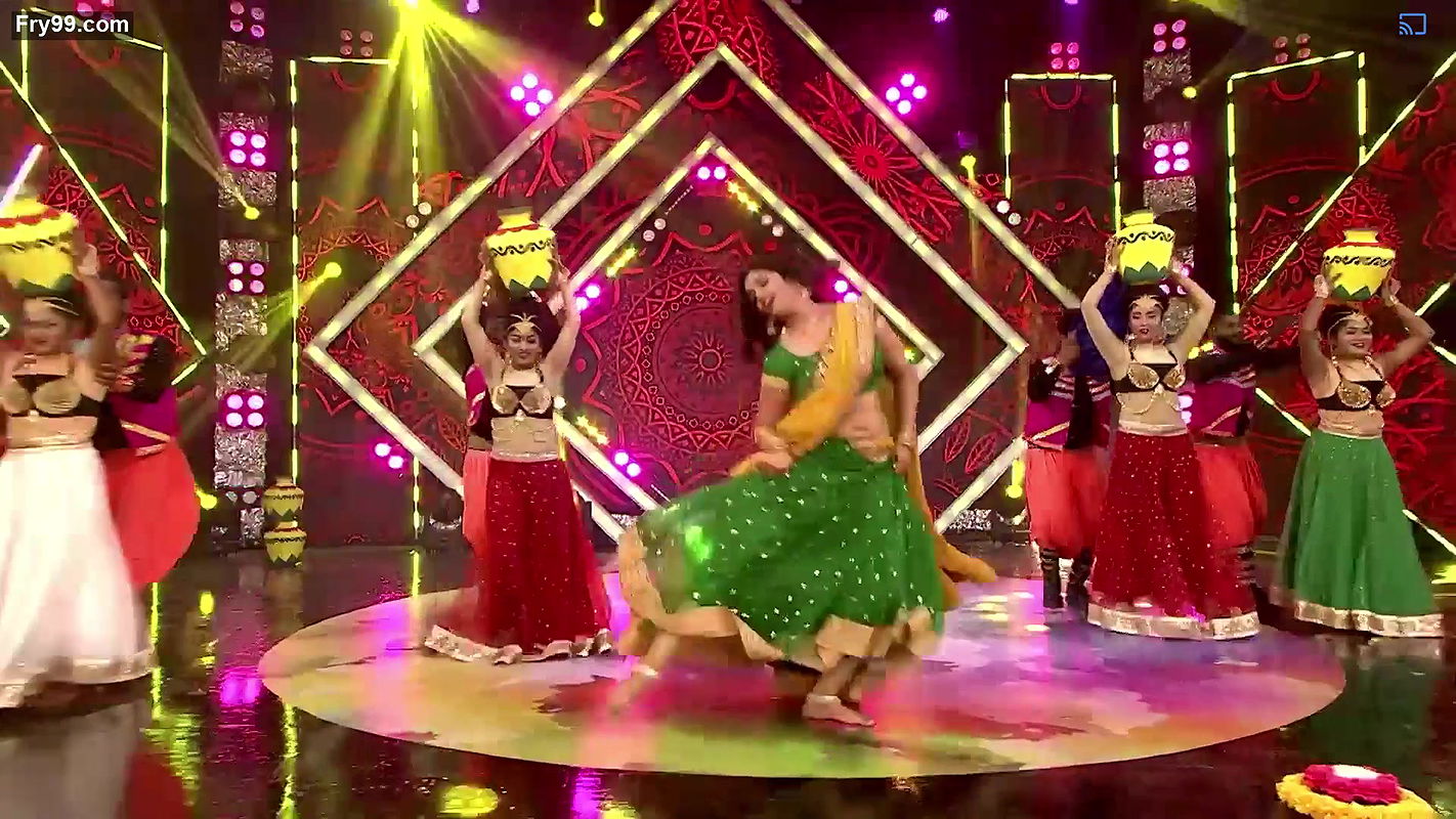 Milf Anchor Shyamala Rare Super Hot Fleshy Jiggling Deep Navel Exposing Dance