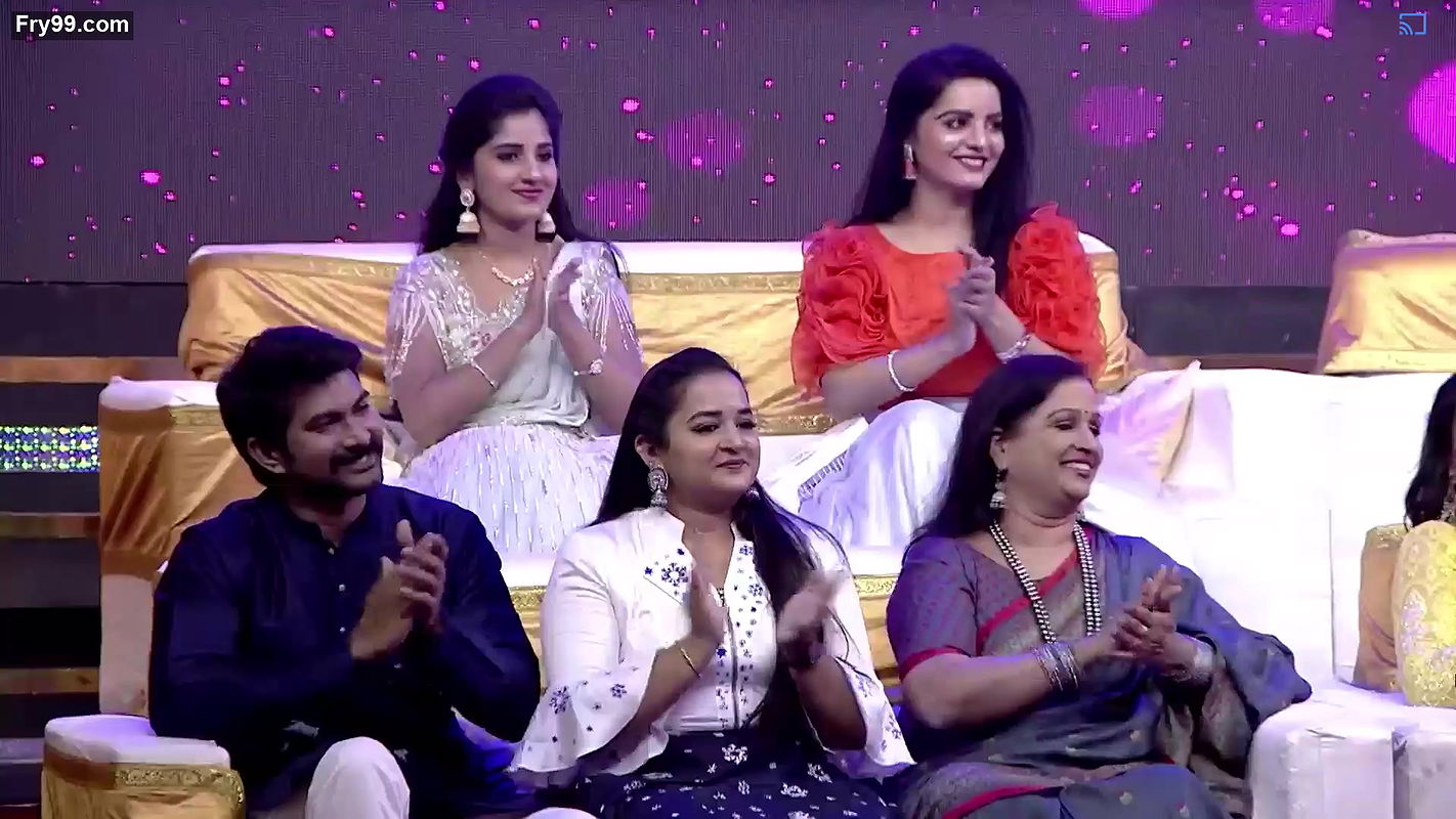 Milf Anchor Shyamala Rare Super Hot Fleshy Jiggling Deep Navel Exposing Dance