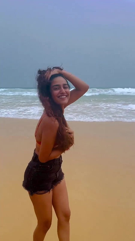 Priya Prakash Varrier Ass cheek in Red bra