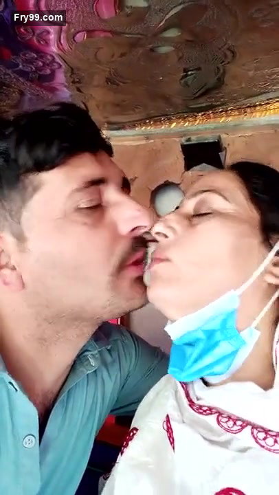 Paki aunty Romance With Neighbour Uncle