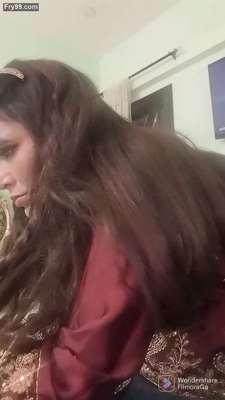 Super Hot Indian Girl Shows Her Boobs and pussy