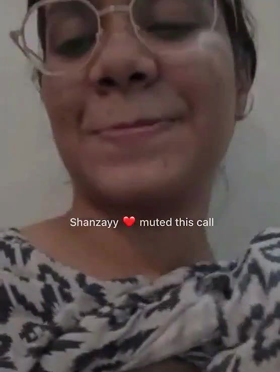 Sexy Desi girl Shows her Boobs and pussy