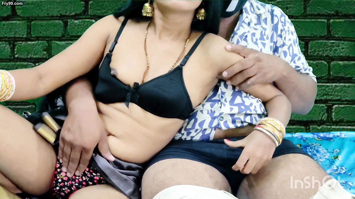 New indian married couple enjoyed sex in daytime