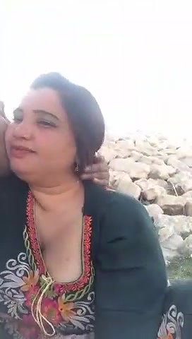 Paki cheater bhabhi with lover