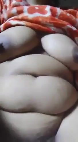 Unsatisfied Bhabi Masturbating For Lover With Dirty BanglaTalk