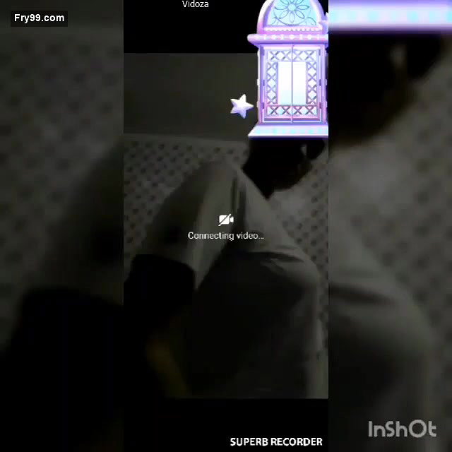 Desi Girl Showing Boob And Pussy On VideoCall