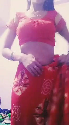 Married Bhabi Stripping Saree Showing For Lover