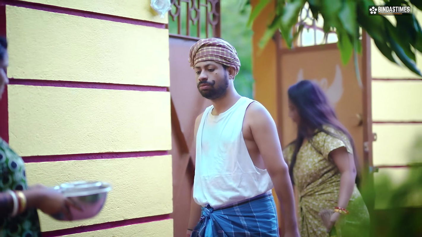 Three Horny Bhabhi Fucked by an Indian Dudhwala When Their Husba