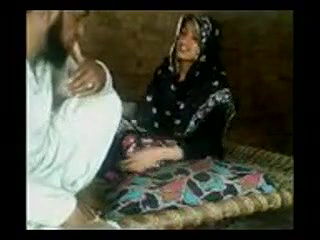 Amateur Pakistani MMS father in lw