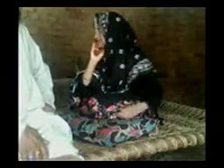 Amateur Pakistani MMS father in lw