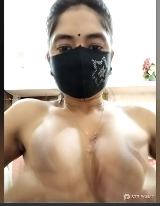 Puja-Rane-stripchat-ticket-show