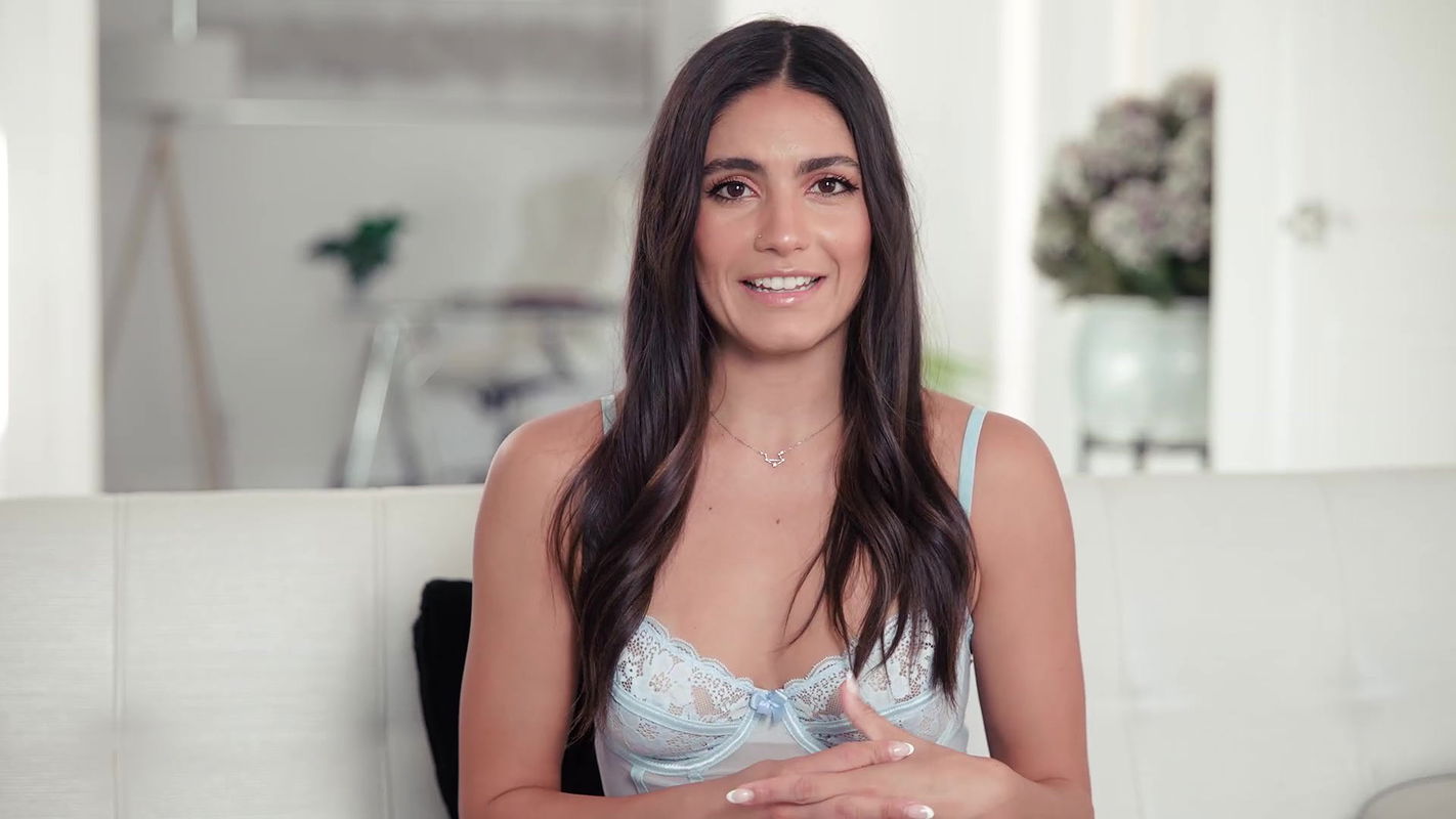 Throated with Isa Bella in Isa Bella’s Beautiful Throat