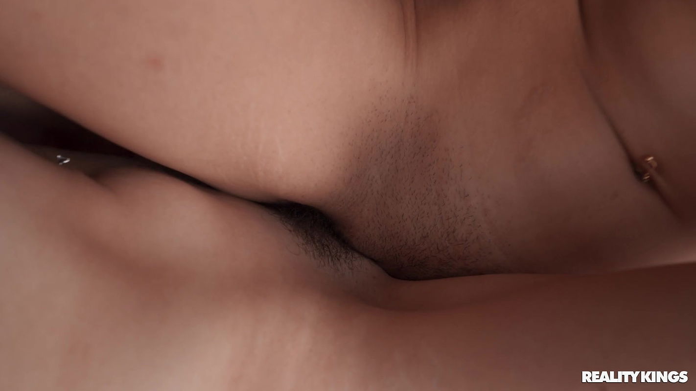 Crazy College GFs with Sofie Reyez & Selena Love in Don’t Come A-Knockin!