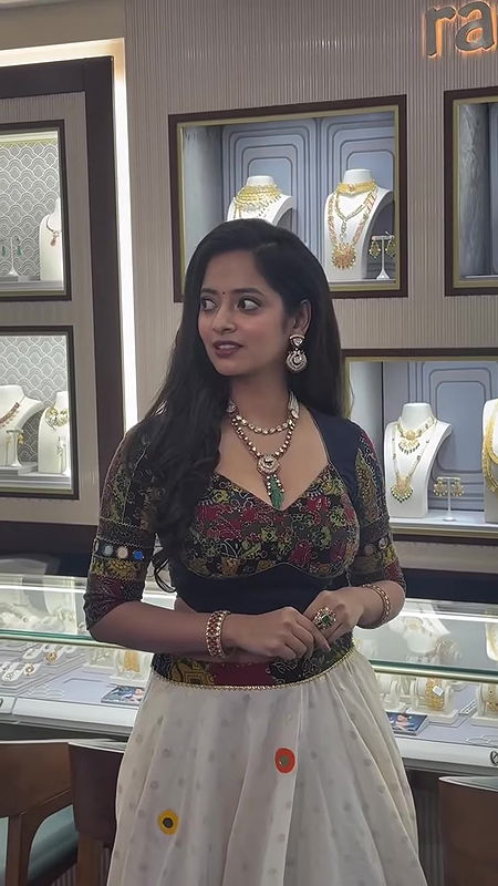 cute malayali girl with huge breasts and cleavage2