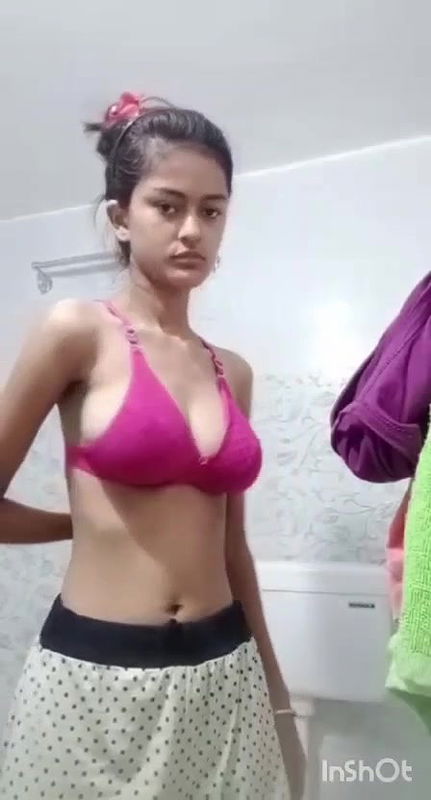 Desi slim cute teen showing and bathing full collection 3 videos