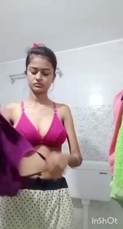 Desi slim cute teen showing and bathing full collection 3 videos