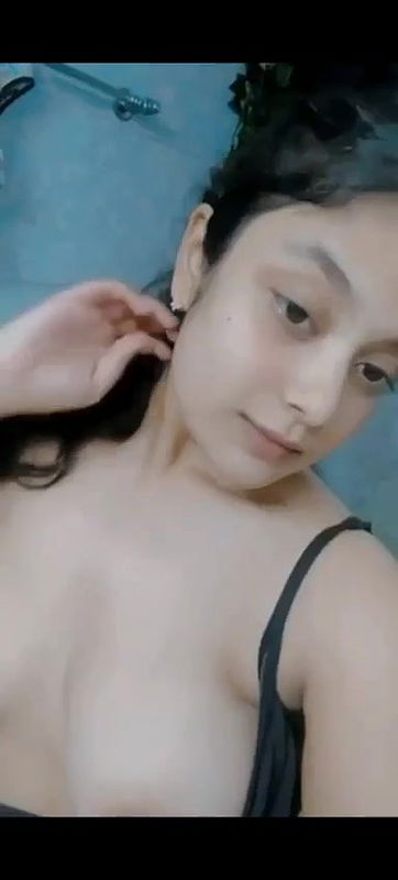 Desi teen sending nudes to lover2