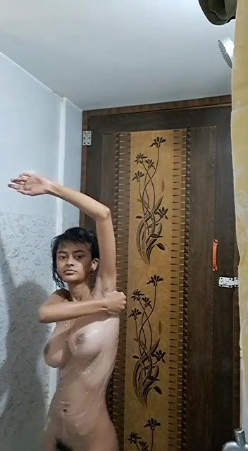 Desi slim cute teen showing and bathing full collection 3 videos