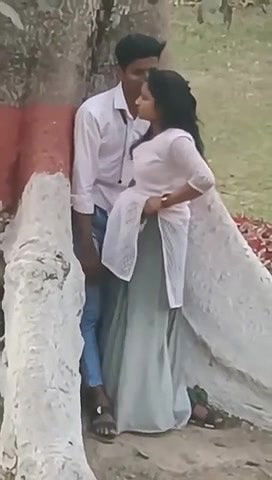 Viral Tamil College Lover Outdoor Romance Secretly Recorded2